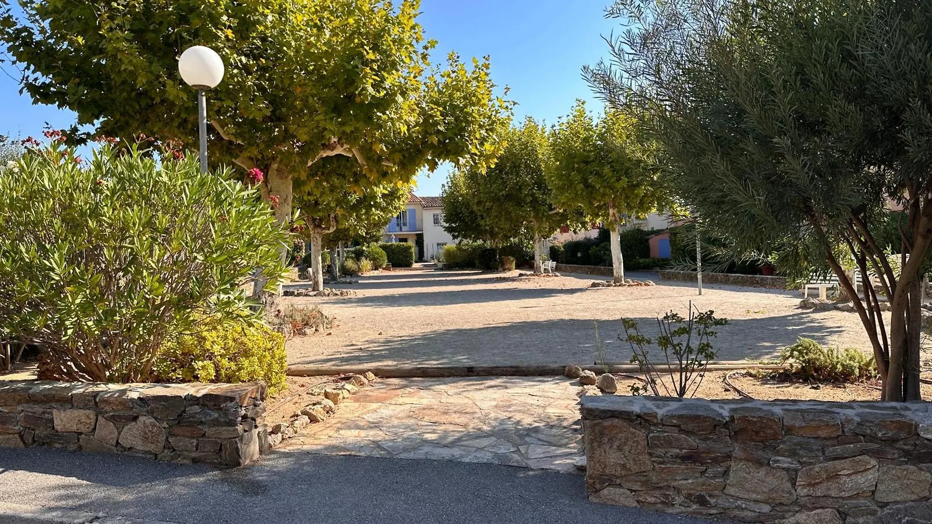 Appartement Studio Adrian - Climatise - Proche Du Village - Piscine - Tennis Le Plan-de-la-Tour 0*,